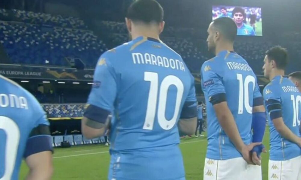 Homenaje A Maradona Con La 10 Del Napoli