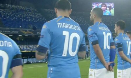 Homenaje A Maradona Con La 10 Del Napoli
