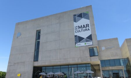 Puerta De Ingreso Al Museo Mar