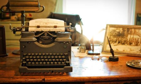 Abelardo Arias Máquina De Escribir Retro