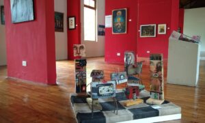Exposición De Artistas Platenses