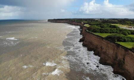 El Acantilado De Los Lobos, Al Sur De Mar Del Plata