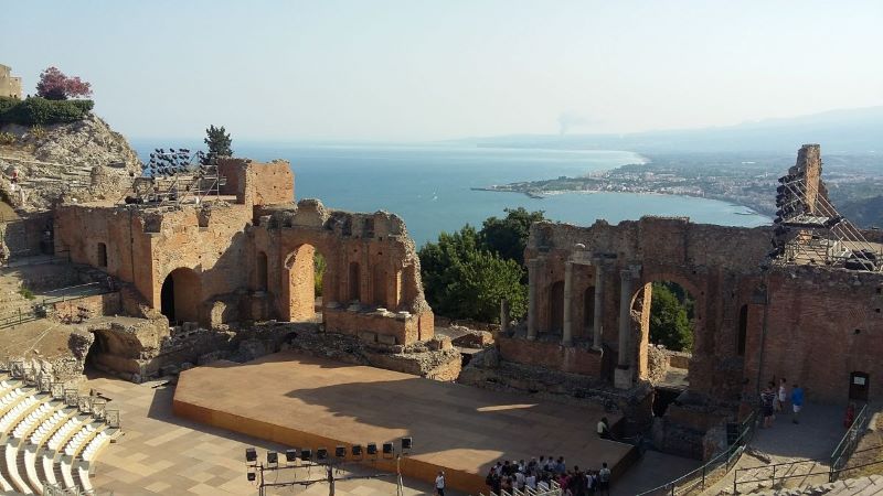 Italianos En Mendoza Taormina