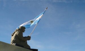 2 De Abril Soldado En Malvinas Con Nuestra Bandera
