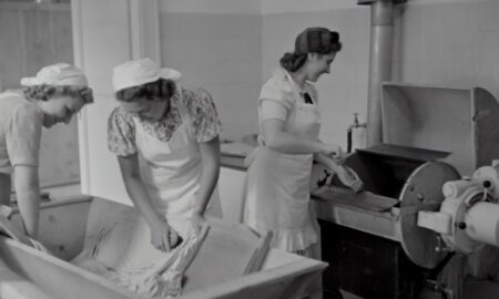 Mujeres Friulanas Enfermeras En Lavanderia