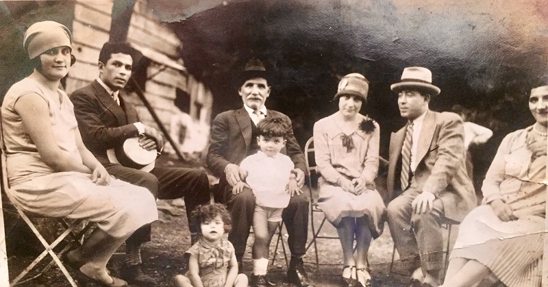 Familia Materna