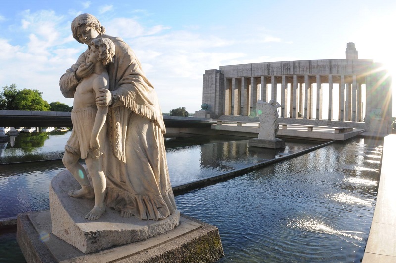 Monumento A La Bandera