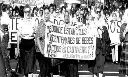 Protesta En Plaza De Mayo