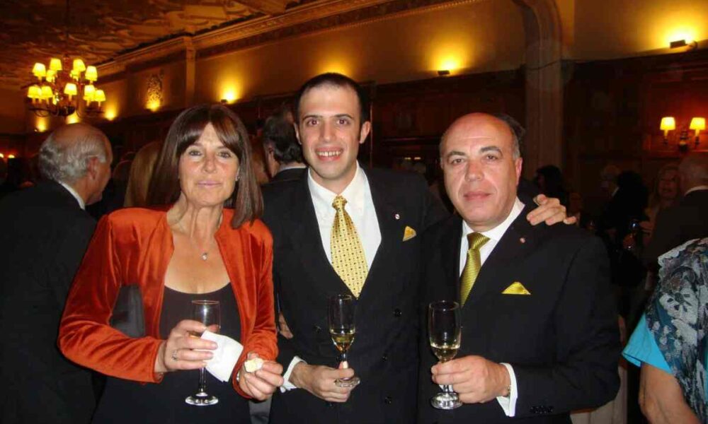 Giuseppe De Angelis Junto A Sus Padres