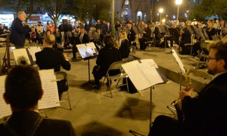 Orquesta En La Plaza San Martin