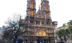 Fachada De La Iglesia