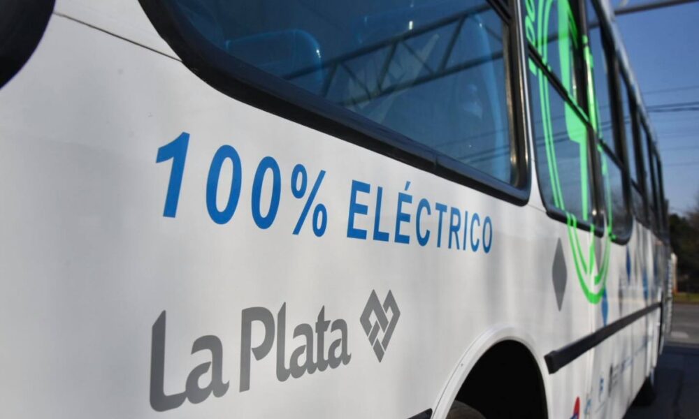 Lanzamiento Del Colectivo 100% Eléctrico De La Plata