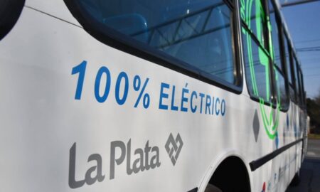 Lanzamiento Del Colectivo 100% Eléctrico De La Plata