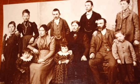 Su Familia