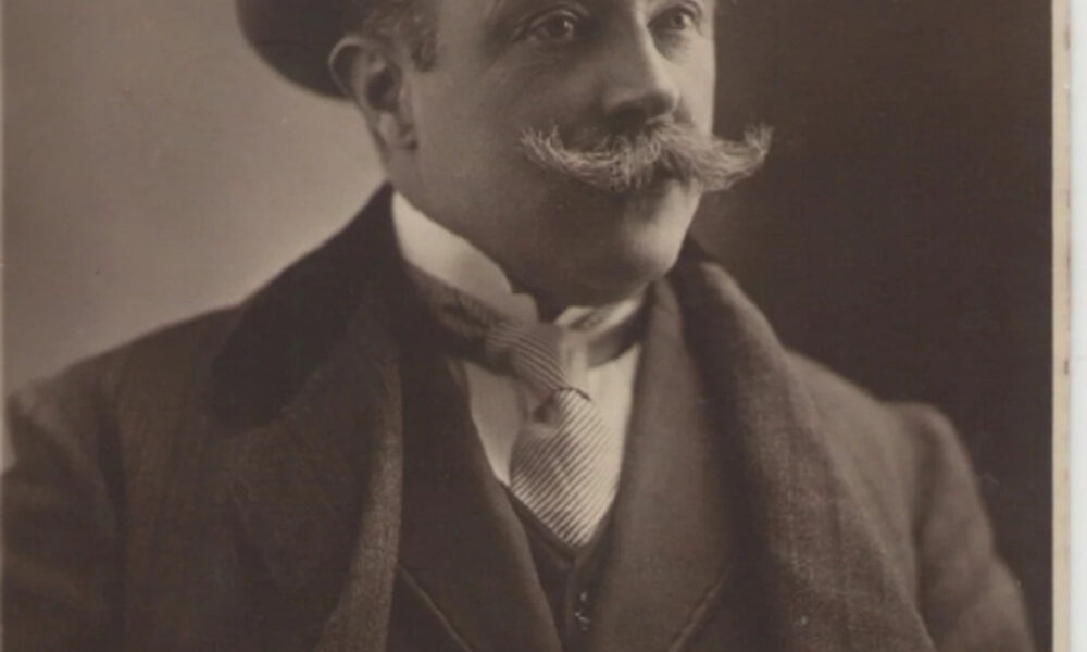 Adolfo Primavesi Director Plazas Y Paseos