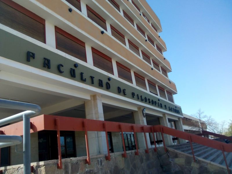 Filosofía Frente Facultad