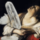 Mujer Con Ventilador