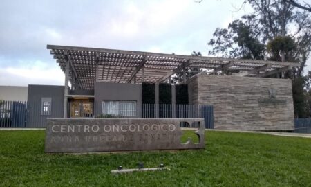 Chico Frente Del Oncologico