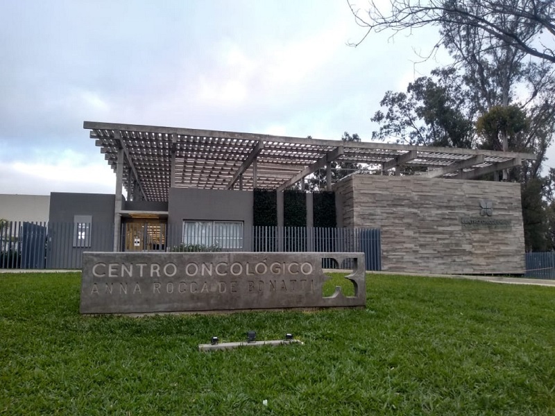 Chico Frente Del Oncologico