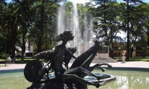 Mendoza In Piazza Fuente Plaza Italia