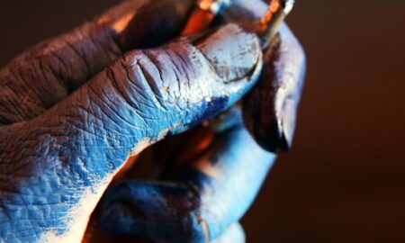 Mano De Pintor Con Pintura