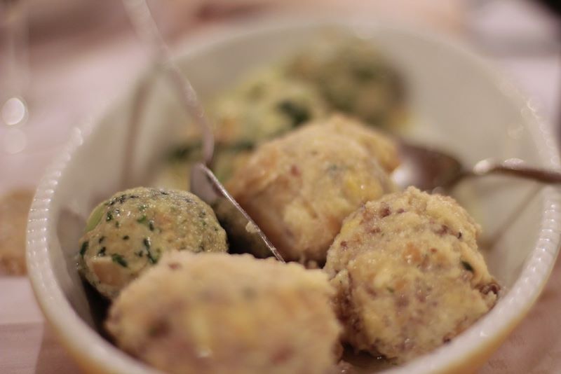 Canederli Servido Plato