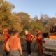 Voluntarios En Los Incendios De Corrientes Preparando Las Mochilas De Agua
