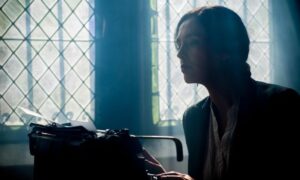 Las Mujeres Mujer Escribiendo