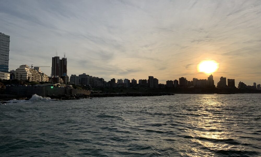 Vista De Mar Del Plata En El Aterdecer
