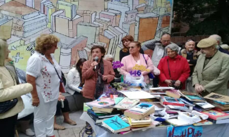 Torta De Libros Festejo Por El Aniversario De La Ciudad