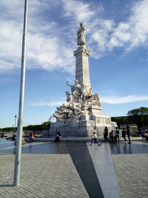 Monumentos -Monumento a Colon