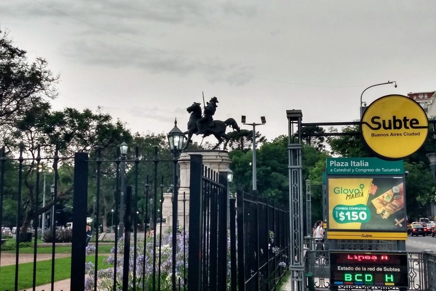 Monumentos - Plaza Italia