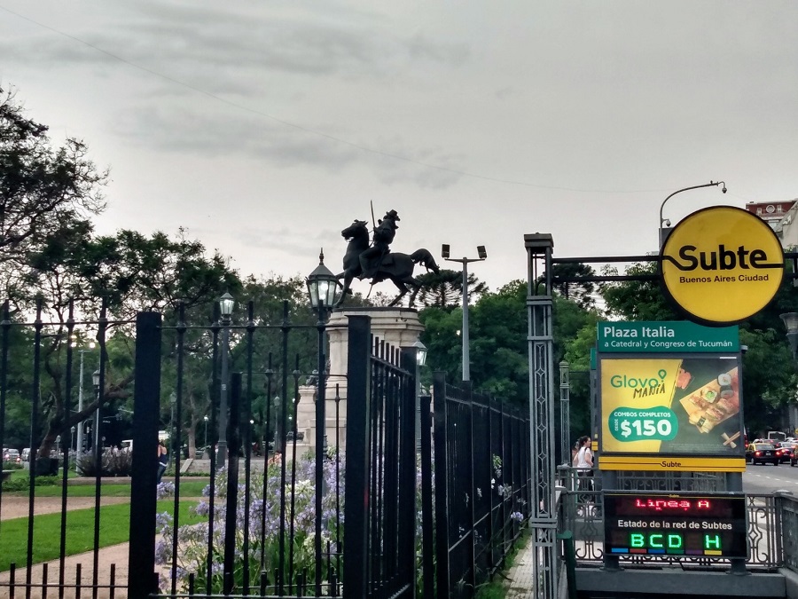 Monumentos - Plaza Italia