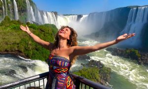 Lucia Scarabino - Lucia Scarabino En Cataratas