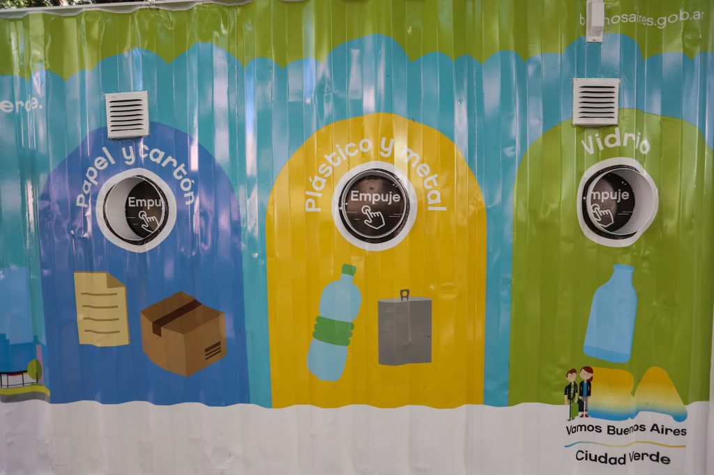 Botellas de plástico- Puntos Verdes