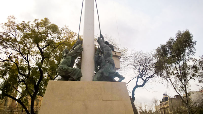 monumento - Bandera