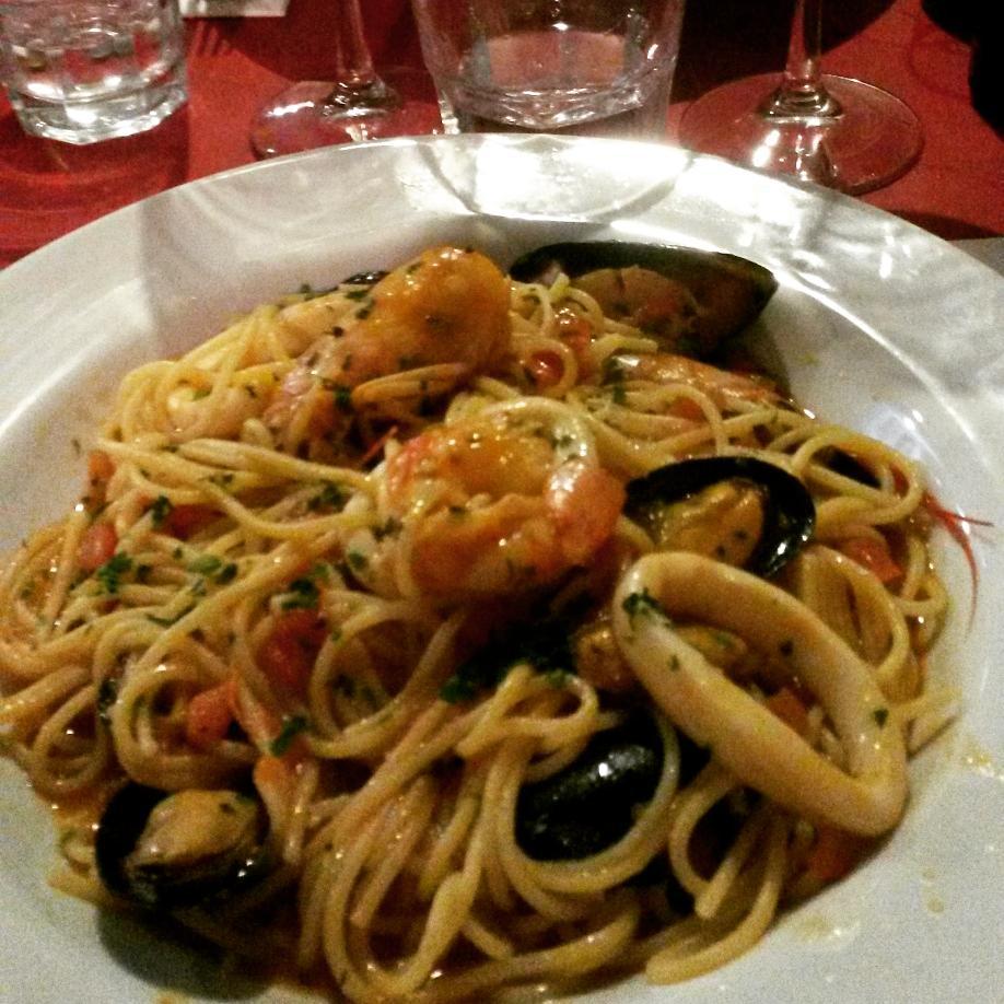 Spaghetti con frutos de mar