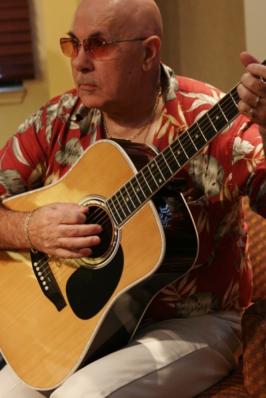 Tony Vilar - Guitarra