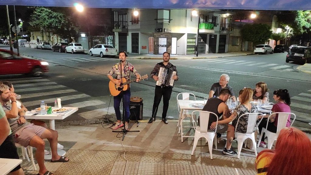 Pizza e Tarantella - Maxi Manzo Junto A Cristian Provenzano.