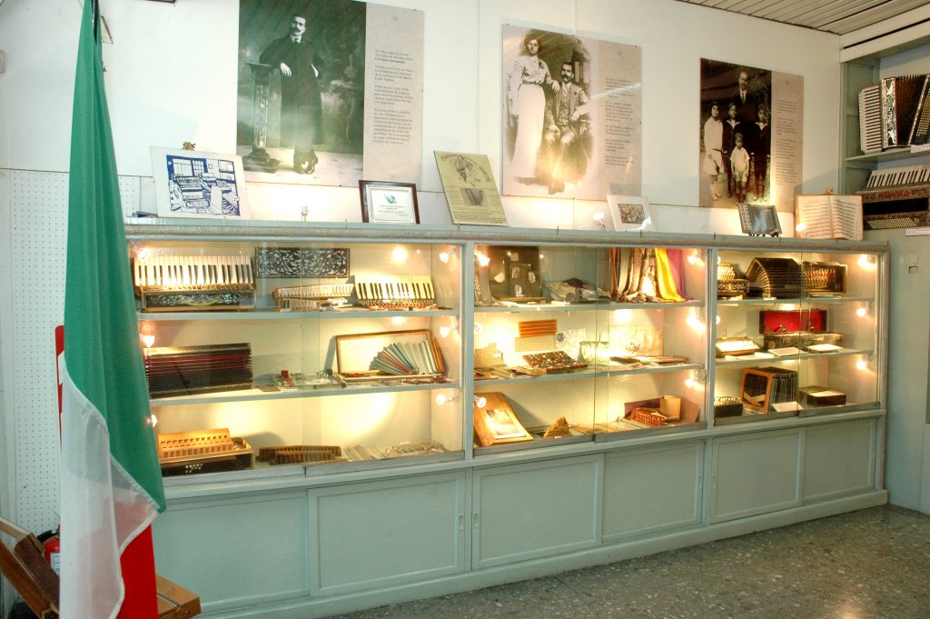 Museo Anconetani - Vitrina Entrada