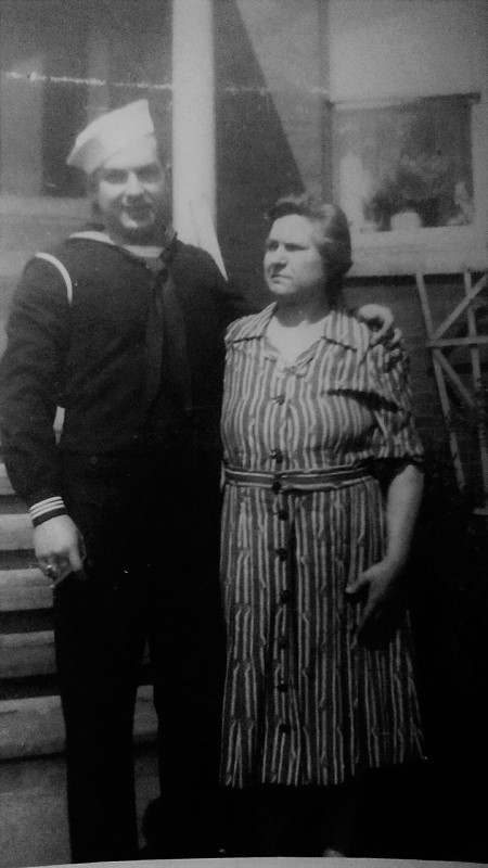 Leonard James Greco y su madre Vittina
