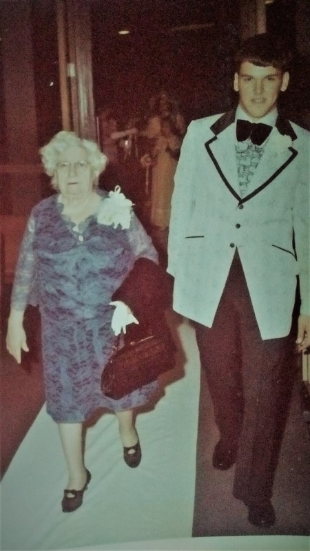 Vittina Gandolfo Greco y su nieto Charlie a sus 14 años