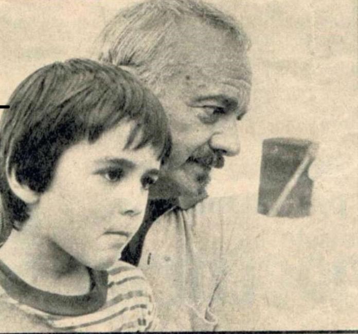 Astor Piazzolla con su nieto Daniel cuando era niño