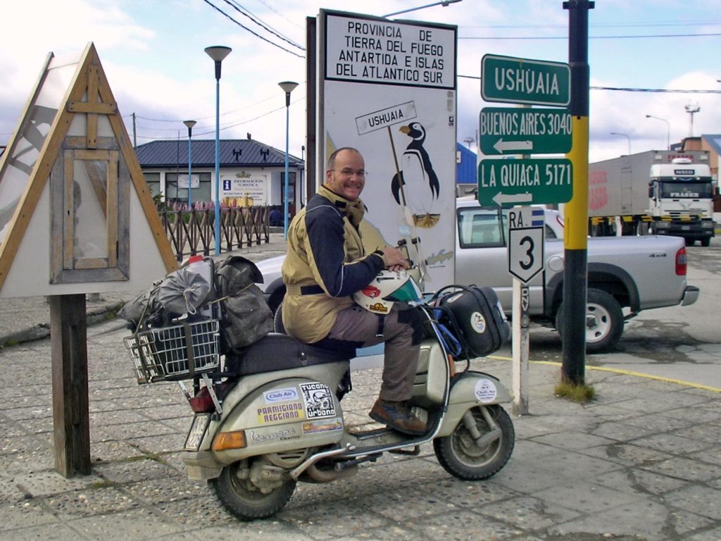 Vespa - Franchini al llegar a Ushuaia.
