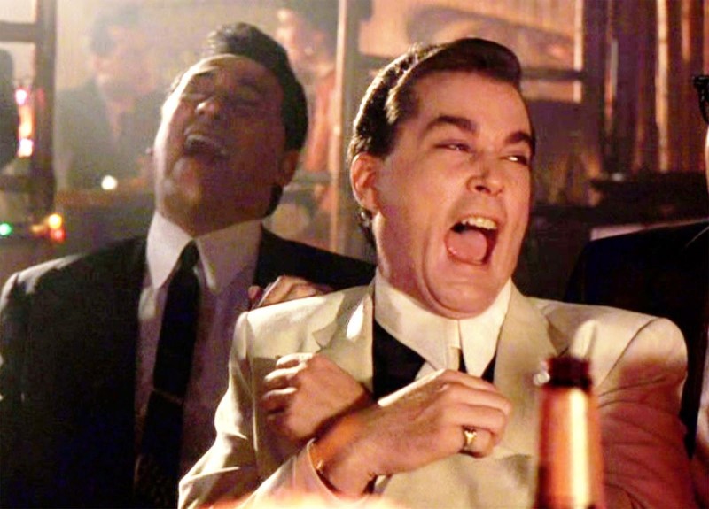 Ray Liotta como Henry Hill en una emblemática escena de Buenos Muchachos