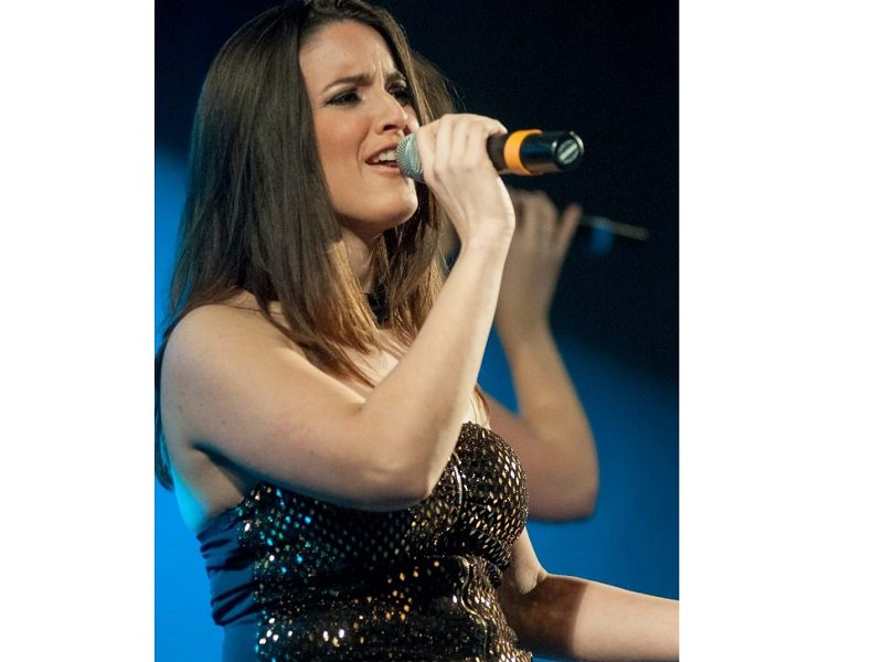 Ludmila Verdefronte - Ludmila Cantando