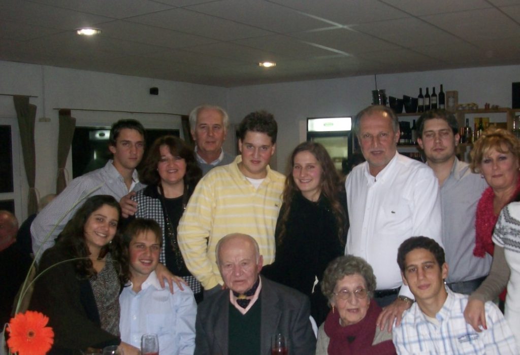 Maximiliano Costantino - Maxi Y Familia