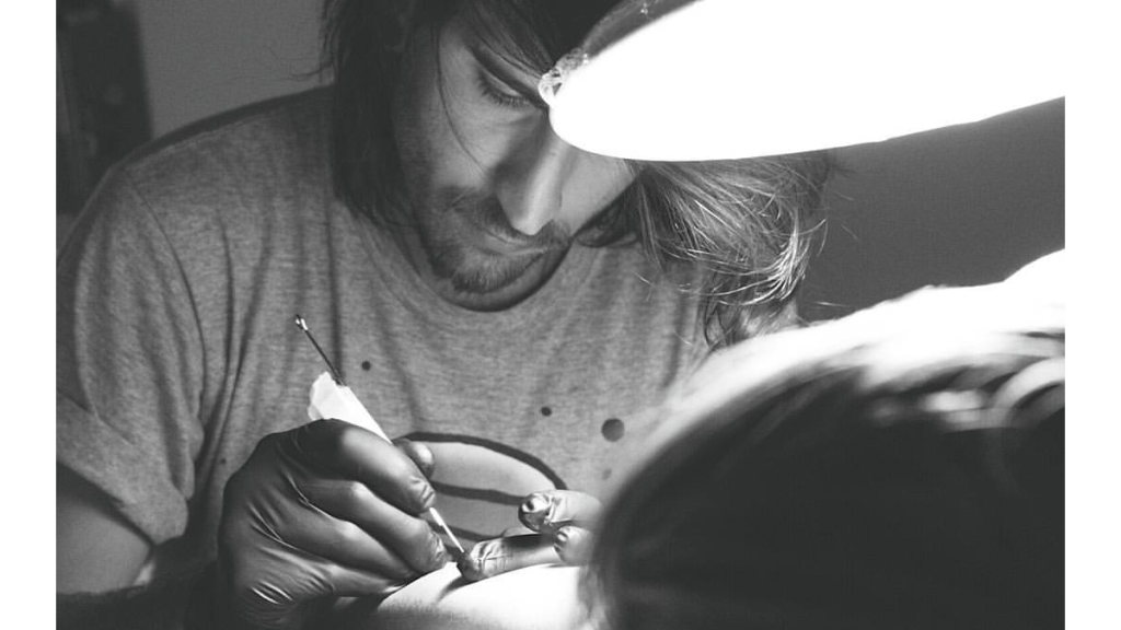 Nano Tatuando