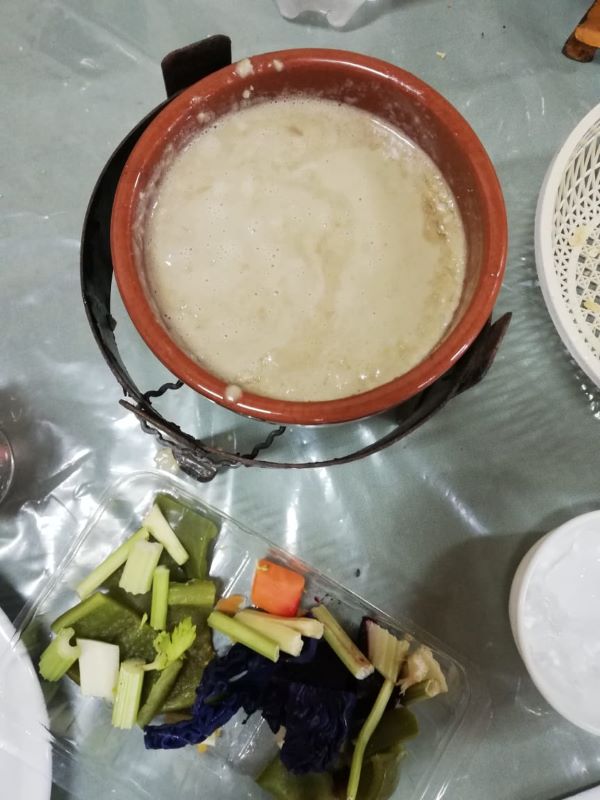 La Bagna Cauda es el plato por excelencia del Piamonte. De las zonas alpinas de Valle D’Aosta, Ossola, Cuneo y Verbania.