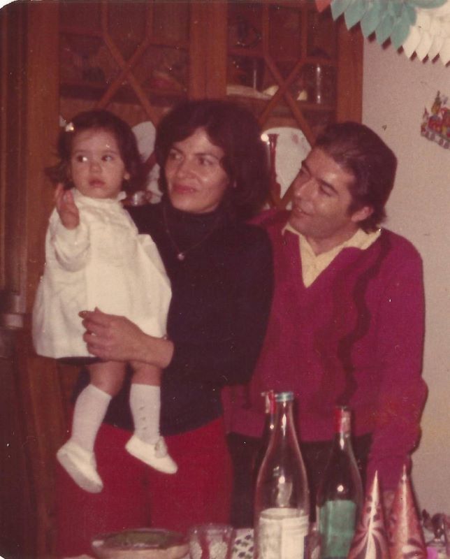 Brenda Fabregat con su mamá Mary y su papá Aquiles